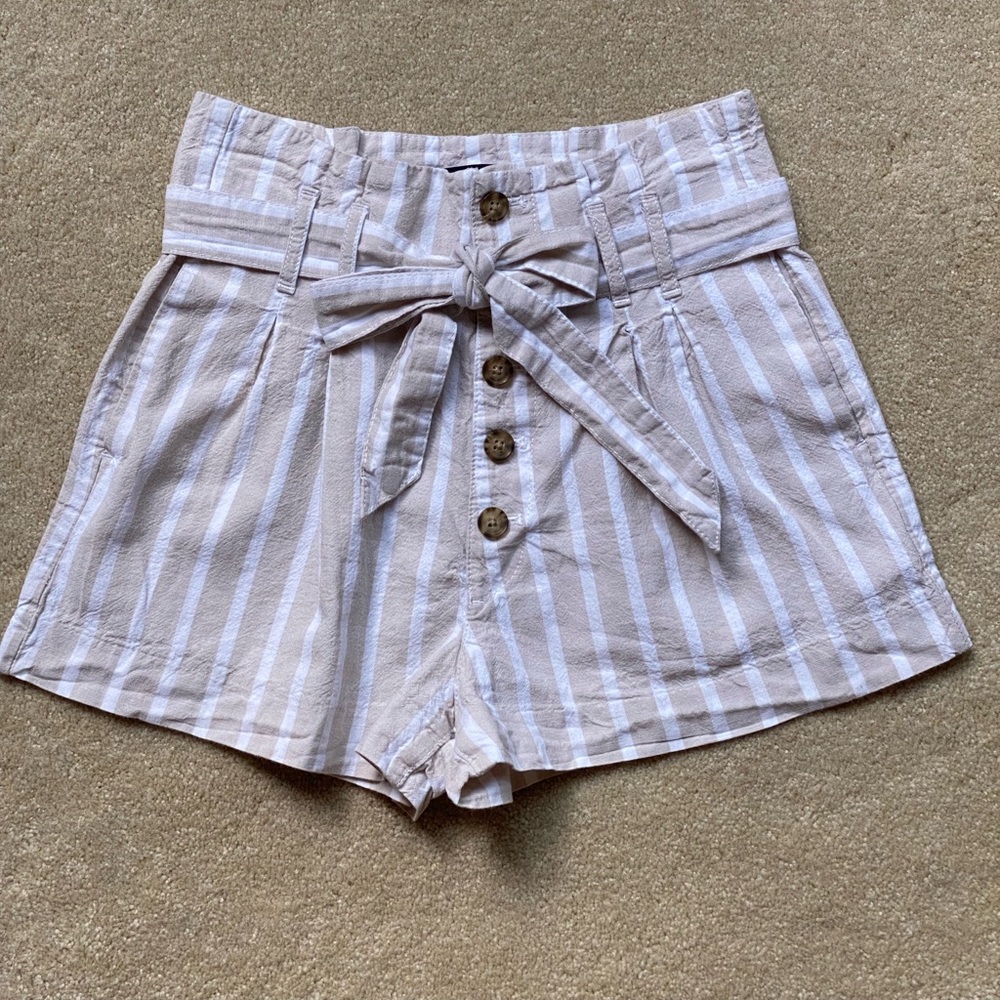 Abercrombie & Fitch Linen Blend Shorts - Small